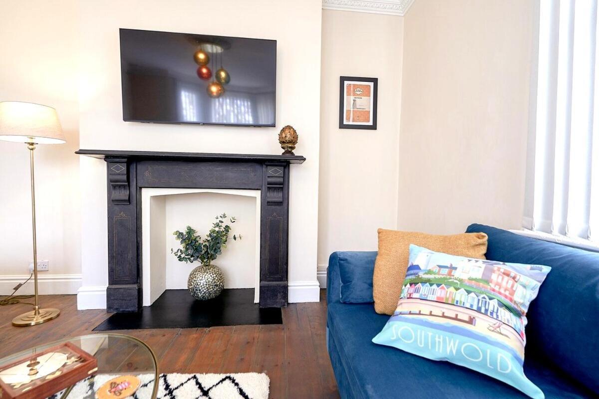 Stunning Ground Floor Apartment Near เซาท์เวิลด์ ภายนอก รูปภาพ